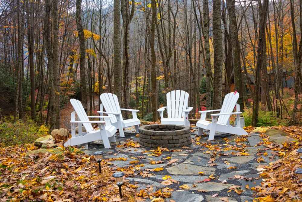 The Ultimate Fall Yard Cleanup Checklist for Southern Ontario